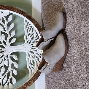 ⭐️5/$20⭐️Dr. Scholls wedge bootie